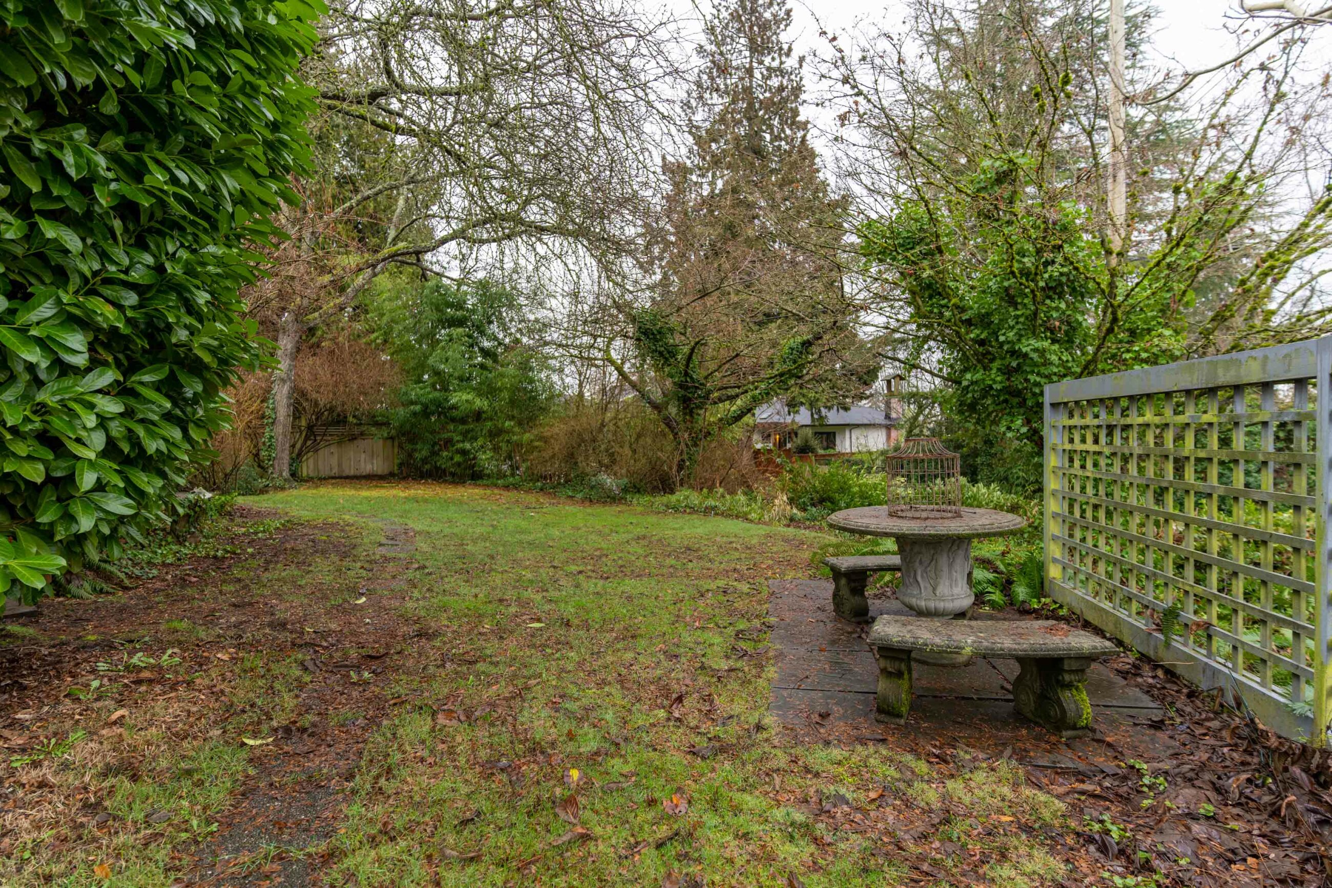 1420 25th Street, West Vancouver - MEDITERRANEAN STYLE DUNDARAVE FAMILY HOME!
